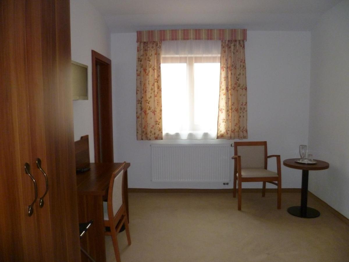 Hostinec U Hubalku Kostelec nad Orlicí Kültér fotó