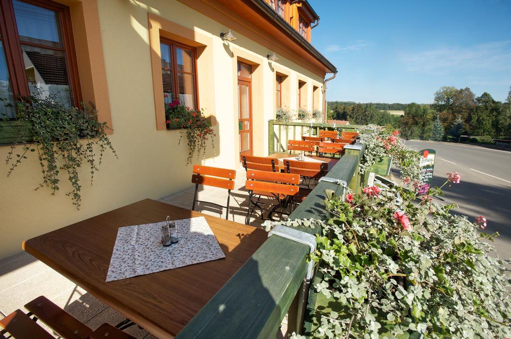 Hostinec U Hubalku Kostelec nad Orlicí Kültér fotó